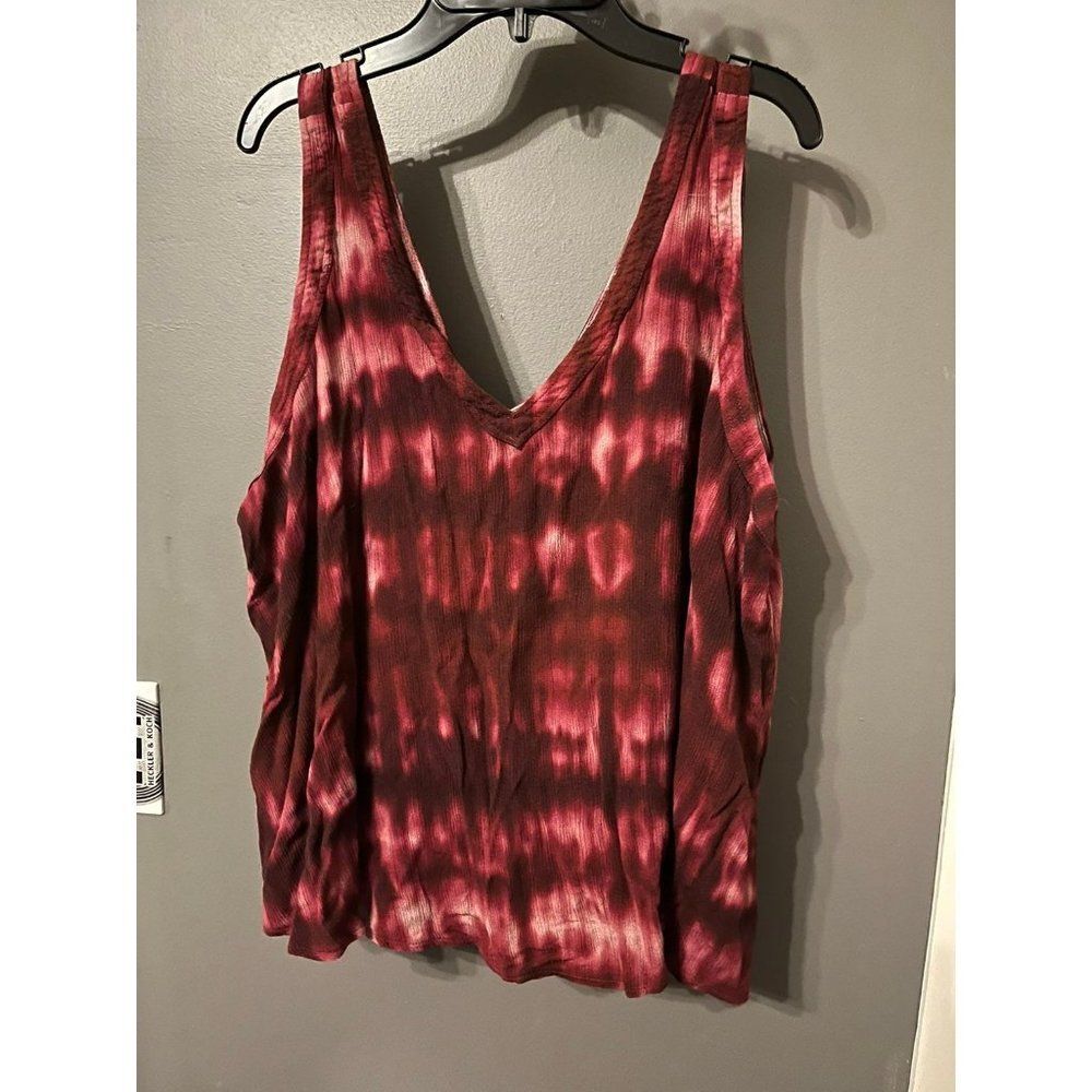 Torrid size 2 red burgandy tie dye Tank Top